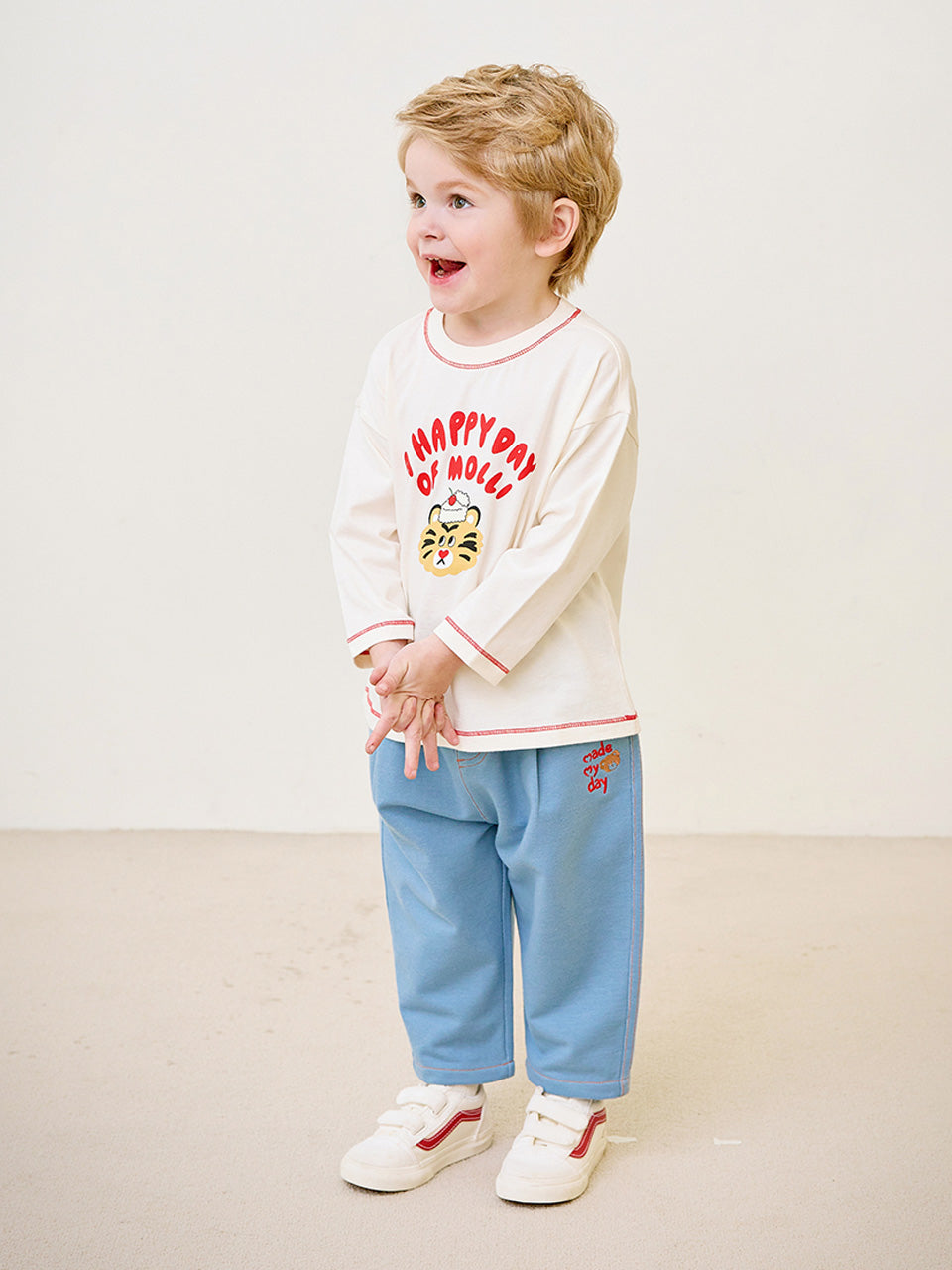 [Molly Melly] Happy Langi Molly T-shirt