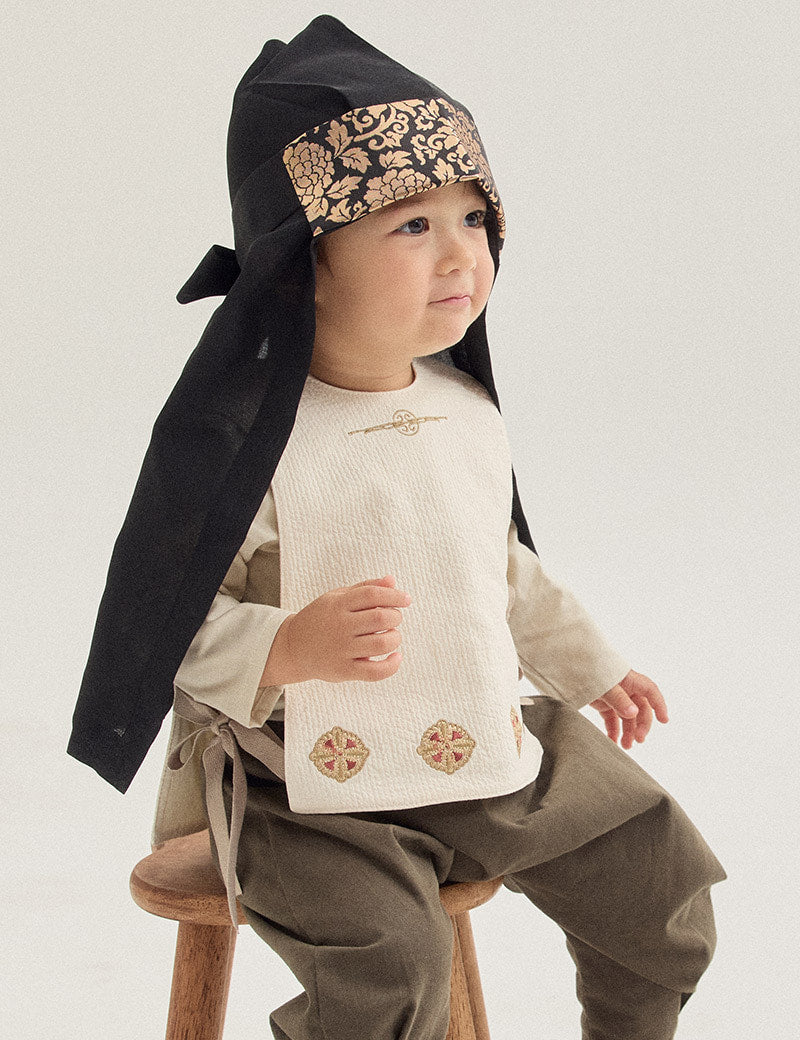 Lee Heon Hanbok