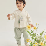 Seo-woo Hanbok