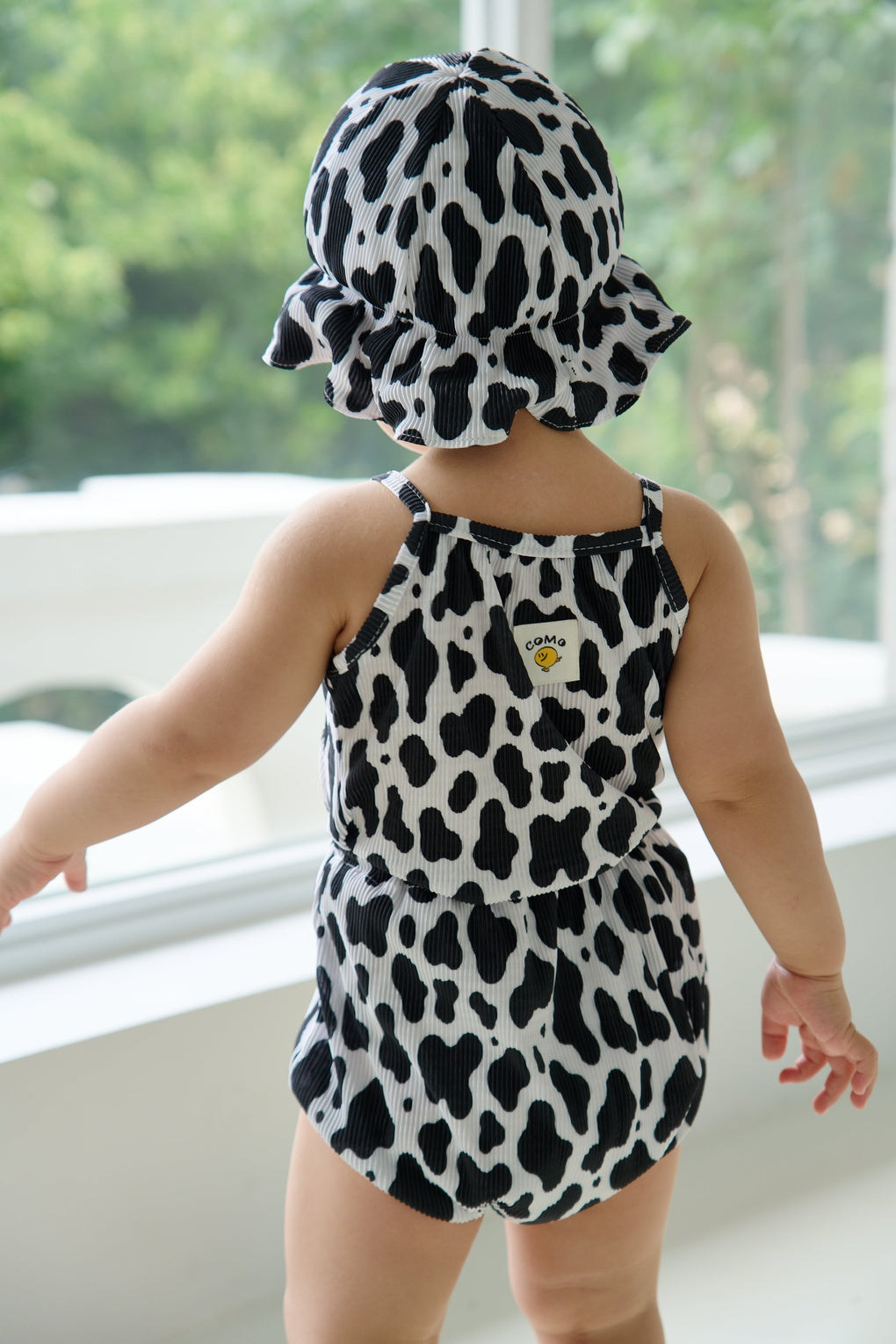 [Shipping sequentially starting 6/26][Pre-order] Milk Cow Bloomer Pleated Two-Piece Set