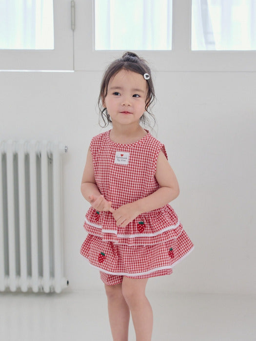 Strawberry Check Sleeveless Set_2 COLORS