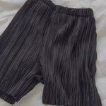 Essential Pleated Shorts [Scheduled for shipment after May 21]