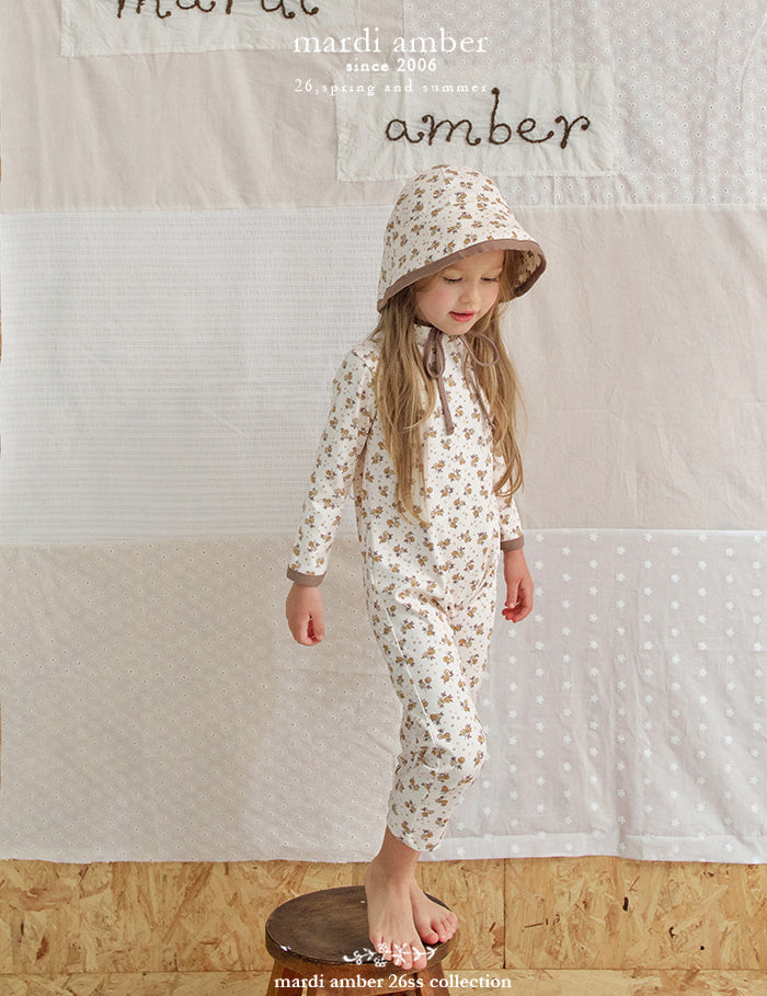 모먼트 래쉬슈트