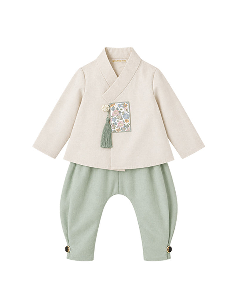 Seo-woo Hanbok