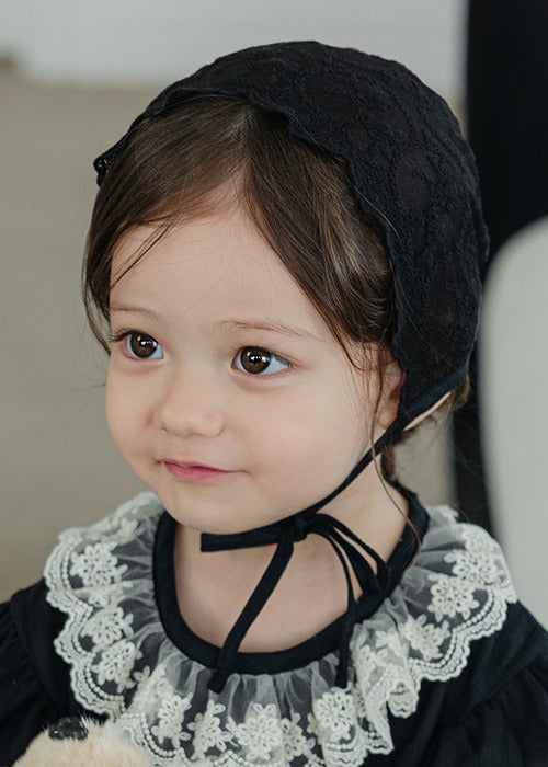Joan Lace Bonnet Hat_Black