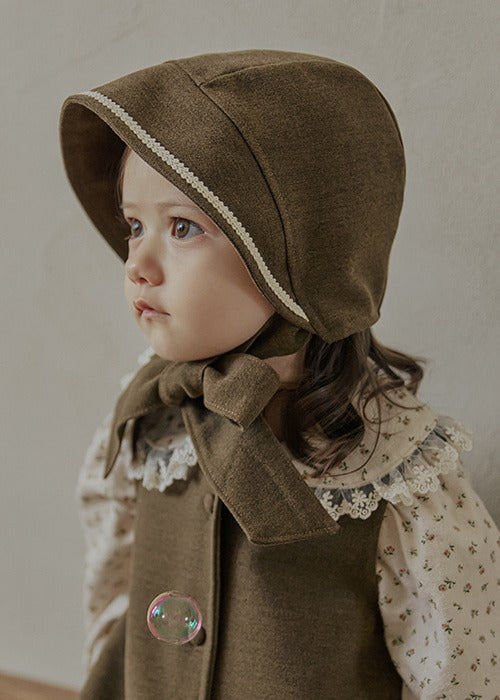 Lienne hat