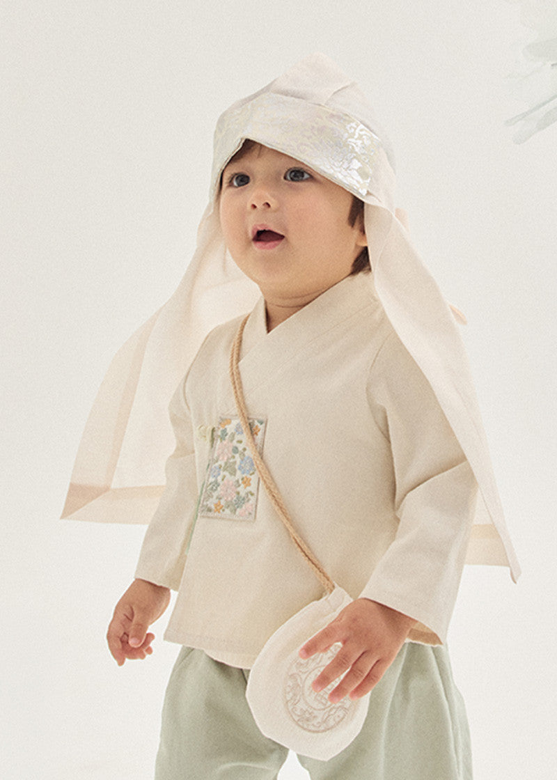 Seo-woo Hanbok