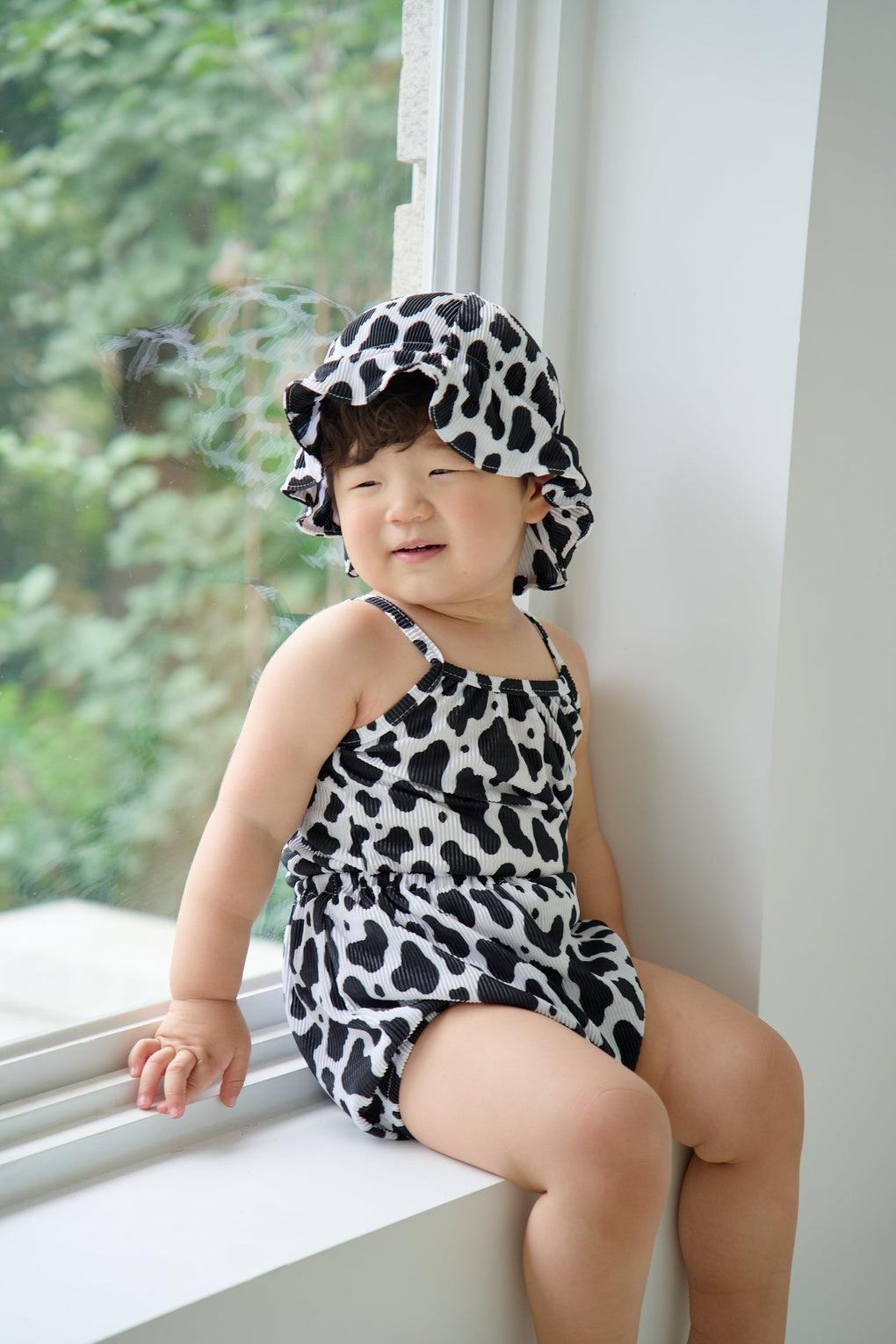 [Shipping sequentially starting 6/26][Pre-order] Milk Cow Bloomer Pleated Two-Piece Set