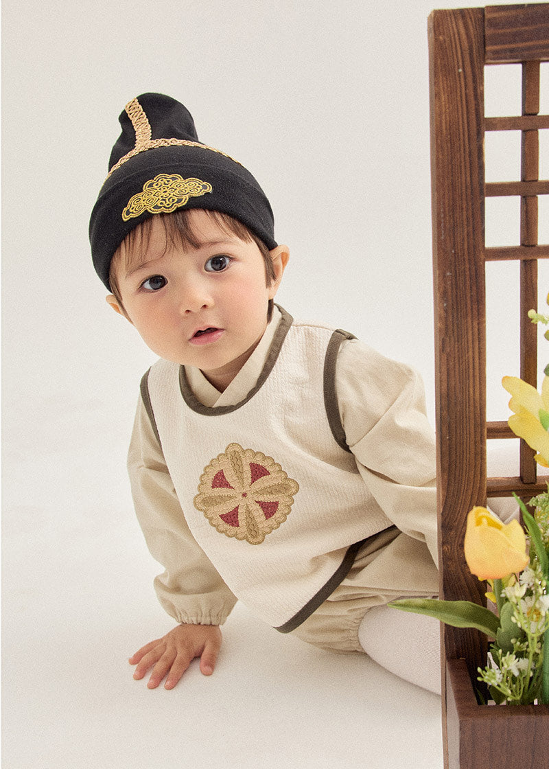 Interest rate Hanbok bodysuit