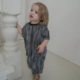 Modern Style Black Pleats - Short Sleeve Set
