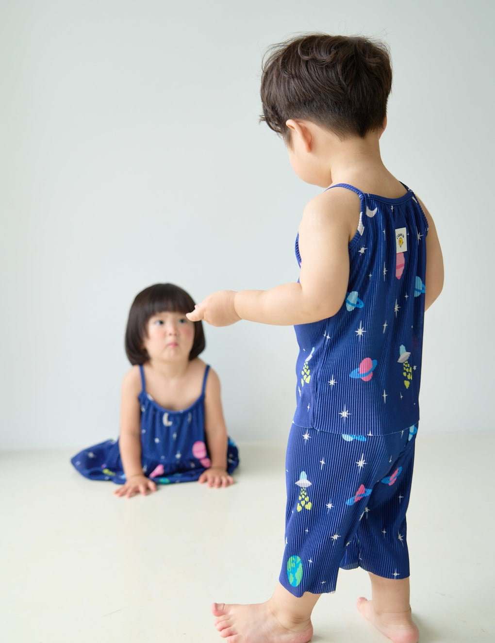 [June 26 ~ Sequential Shipping][Pre-order] Space Sleeveless Long Pants Pleated Top & Bottom Set