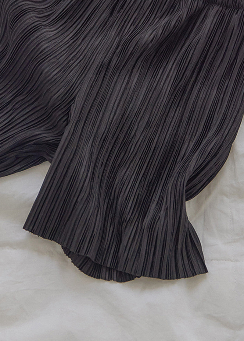 Essential Pleated Shorts [Scheduled for shipment after May 21]