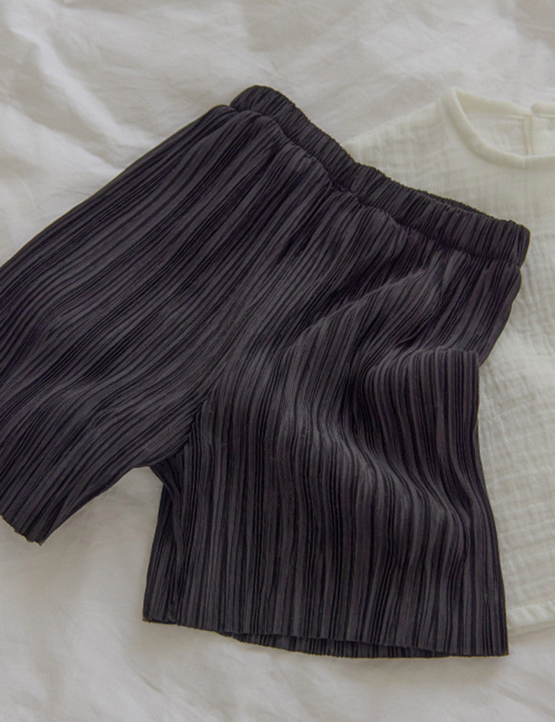 Essential Pleated Shorts [Scheduled for shipment after May 21]