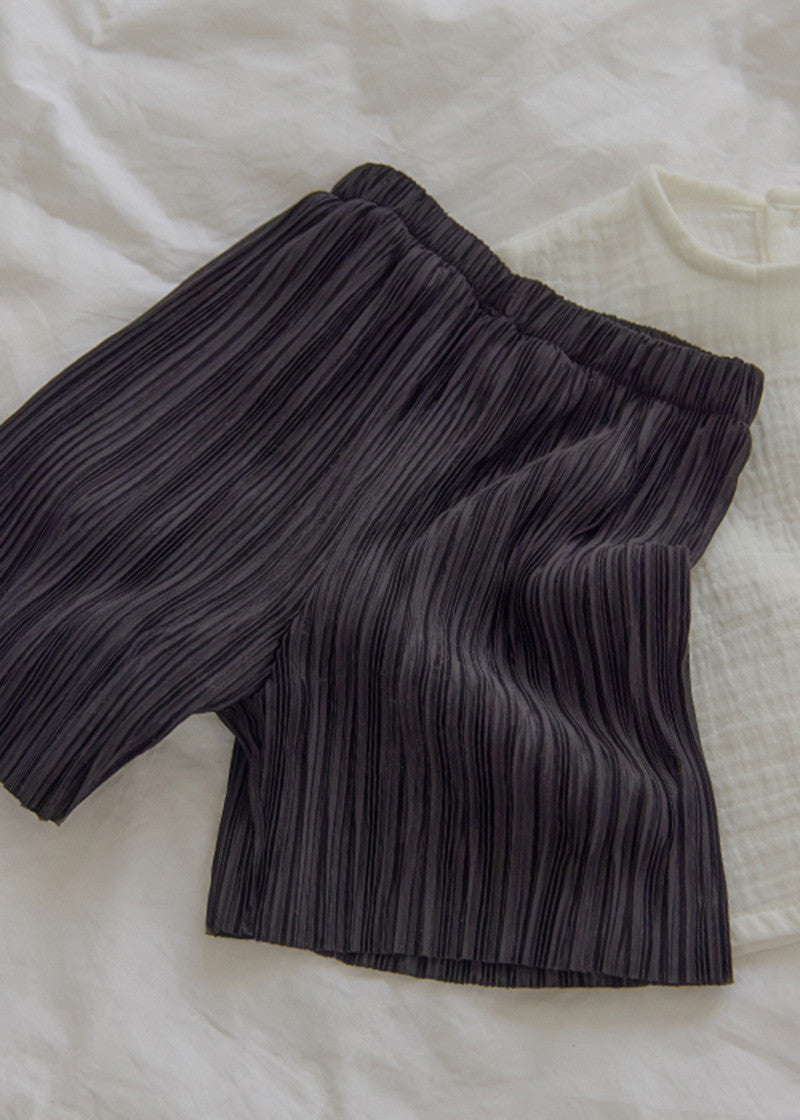 Essential Pleated Shorts [Scheduled for shipment after May 21]