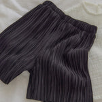 Essential Pleated Shorts [Scheduled for shipment after May 21]