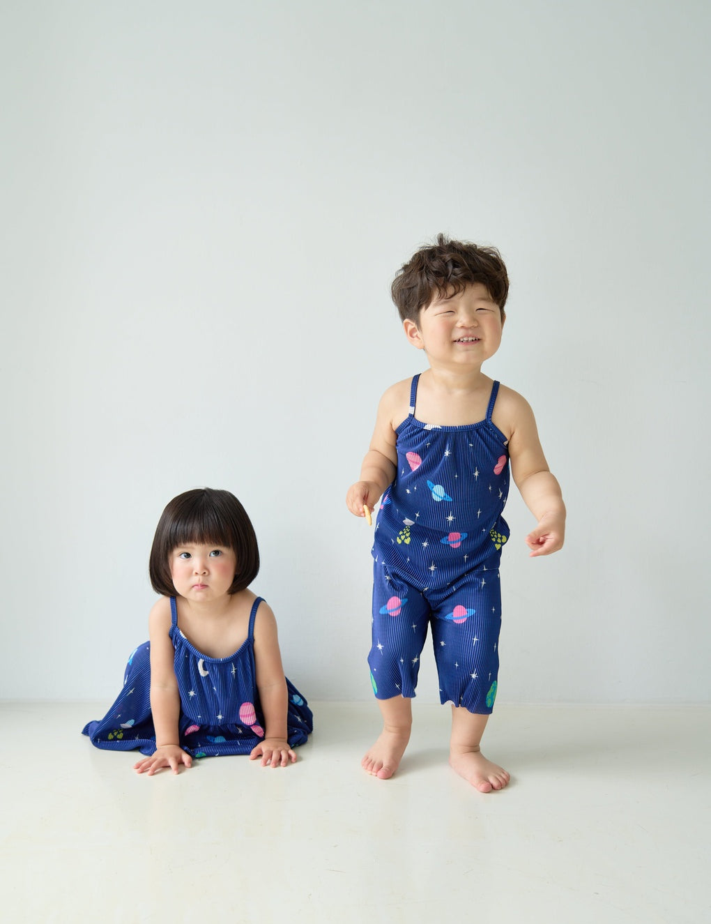 [6/26~Sequential Shipping][Pre-order] Space Sleeveless Pleated Dress