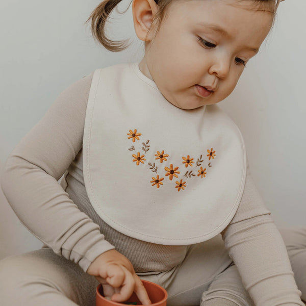 Dasiy Organic Bib