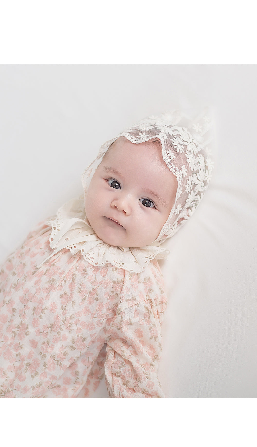 Benjamin lace baby bonnet-R – Showroom kids